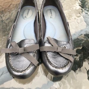 Women size 6 Top Sherry Flats